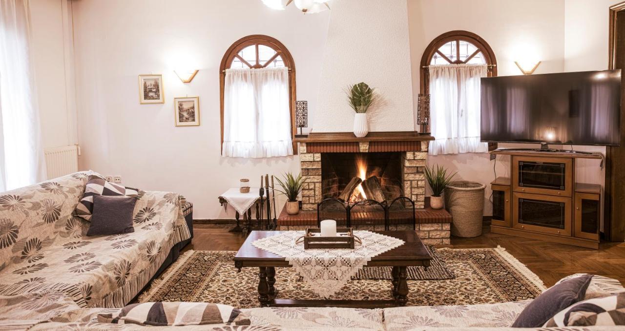 Georgia'S Guesthouse Касторія Екстер'єр фото